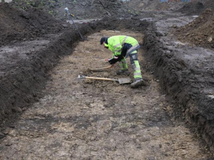 Arkæolog på udgravning i Valby