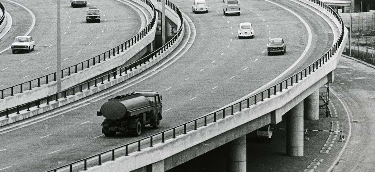 sort hvid, bispeengbuen, biler, tankbil